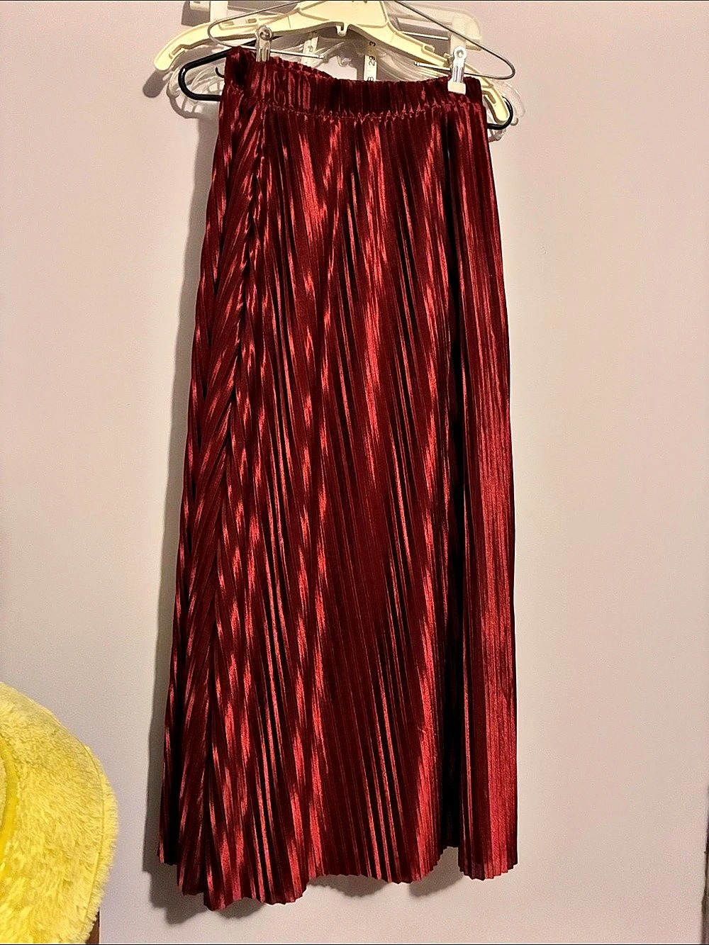 Lane Bryant Metallic Pleated Maxi Skirt Red 26/28 Like New